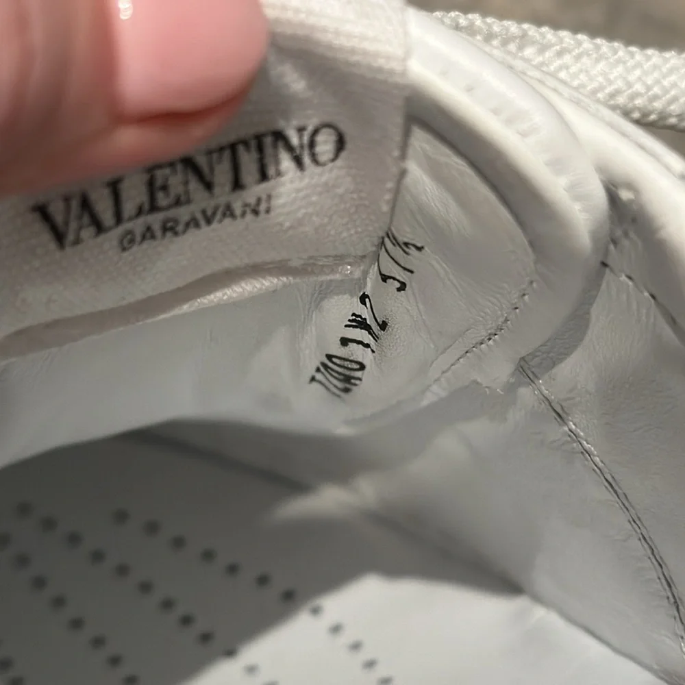 Valentino Garavani Rockstud Sneaker NWOT - Picture 16 of 16